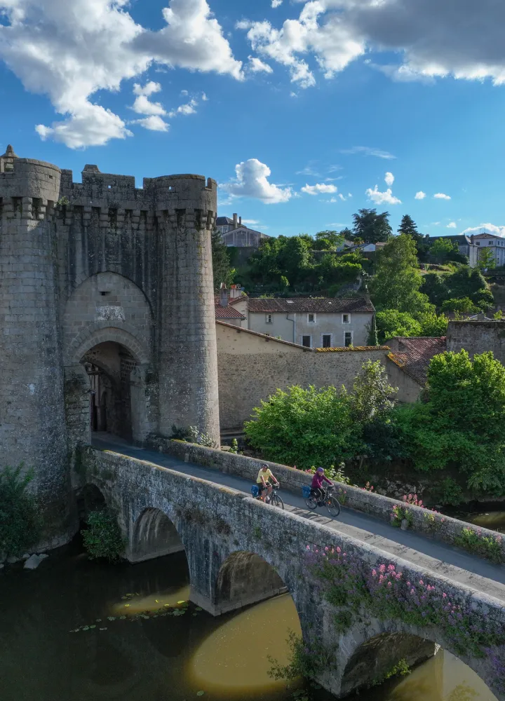 Porte Saint-Jacques à Parthenay