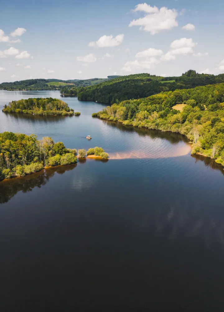 Lac de Vassivières vu du ciel