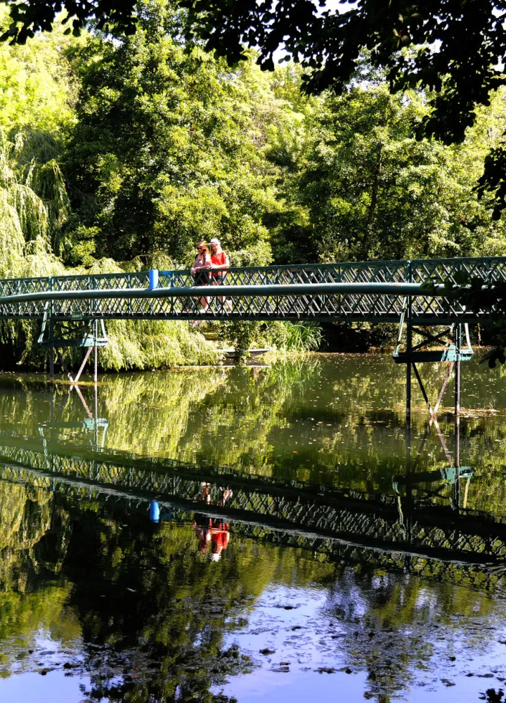 Passerelle sur la Sèvre Niortaise