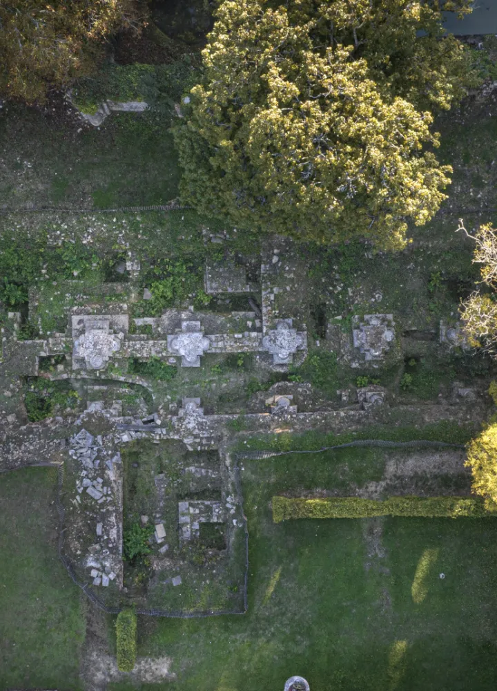 Ruines à Nanteuil en Vallée