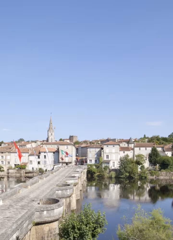 Le vieux pont de Confolens