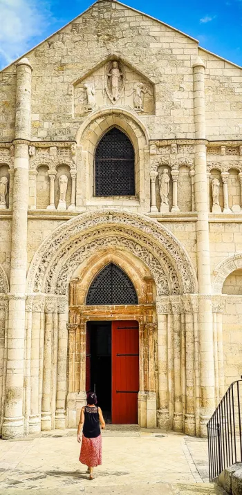 Façade de l'église de Ruffec
